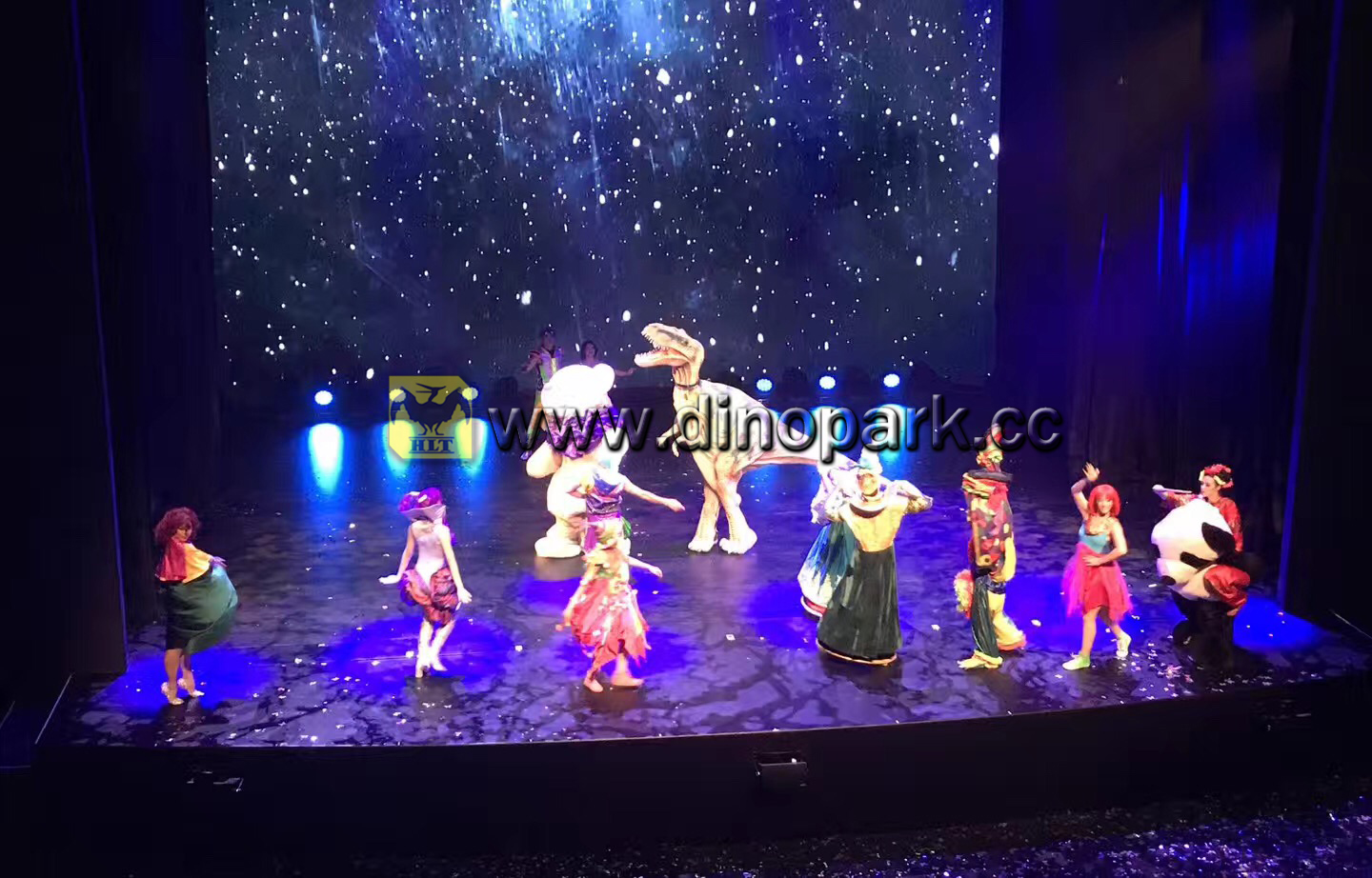仿真恐龙舞台剧现场