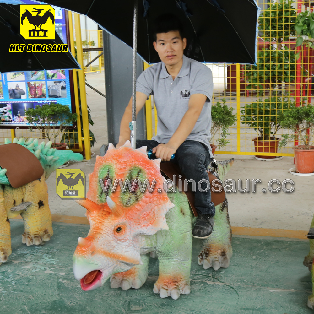 骑乘仿真恐龙