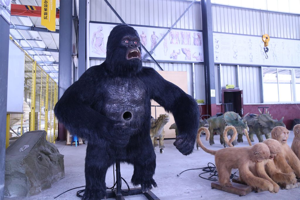  仿真动物植毛工艺深度解析：为什么一只仿真大猩猩需要120工时？ 汇龙堂动态 恐龙新闻 汇龙堂